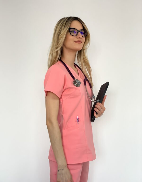 uniforme medicale roz